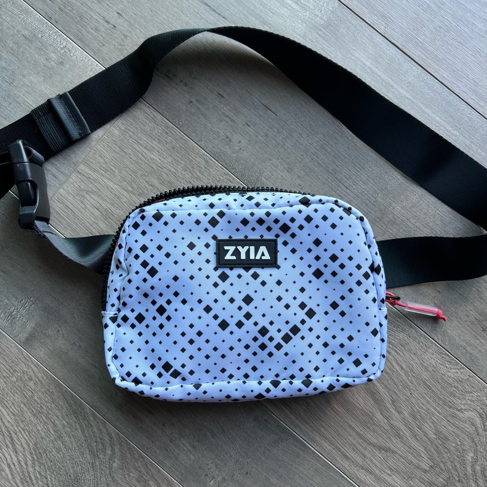 ZYIA Belt Bag